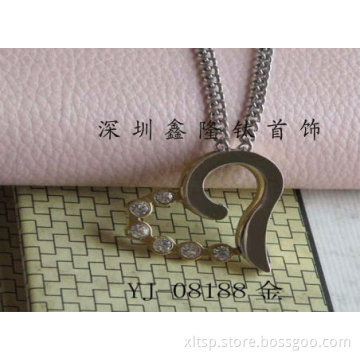 TC42 Crystal Heart Pattern Pendant Gold Plate Jewelry